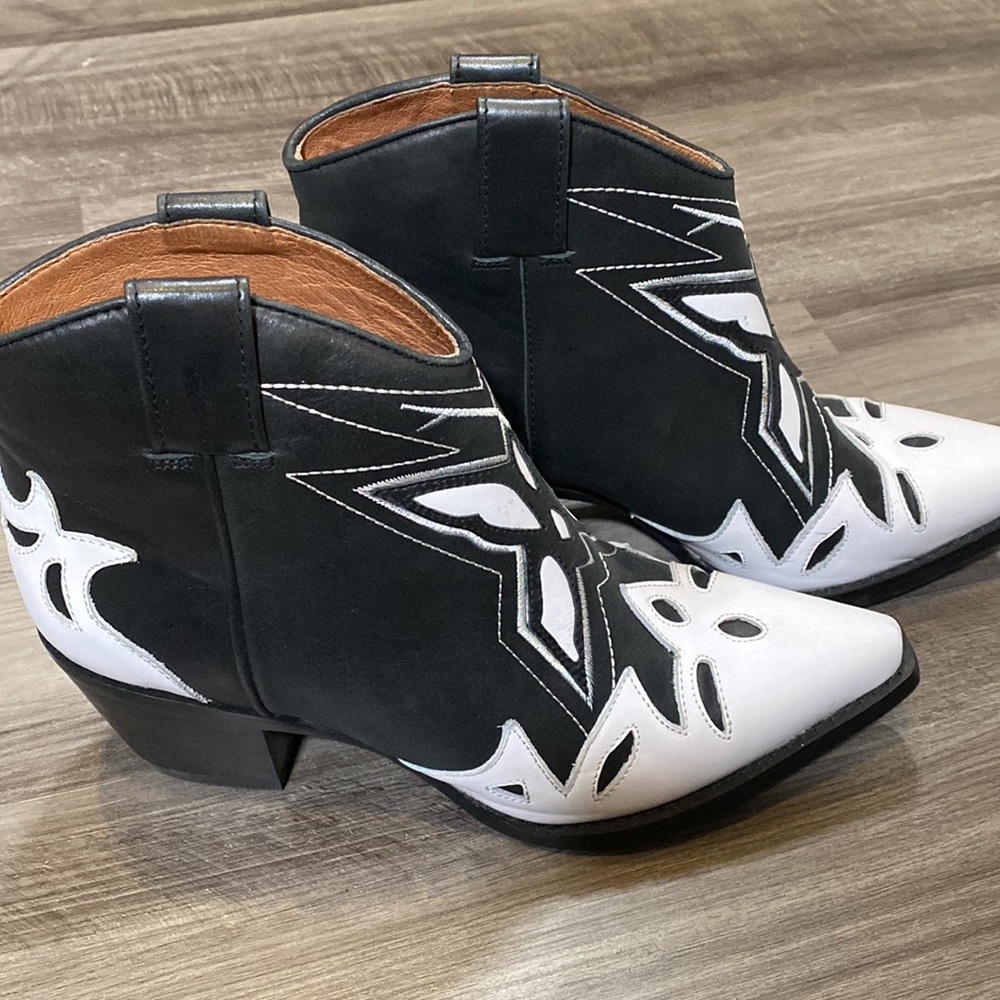 Jeffrey Campbell Tooney Western Boots Size 7.5 - Picture 2 of 6